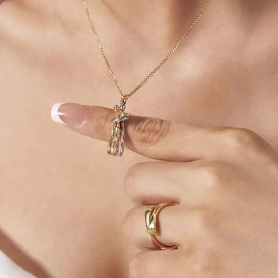 Hug Necklace | Love 2025