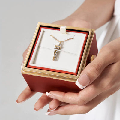 Hug Necklace | Love 2025