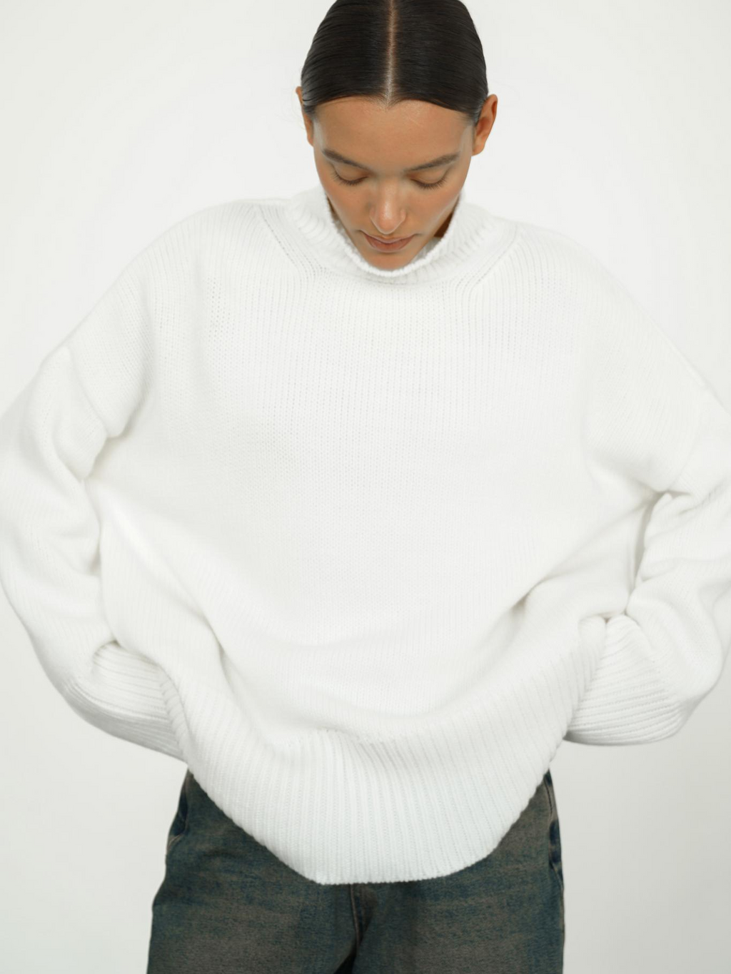 Nada | Minimalist Turtleneck Sweater