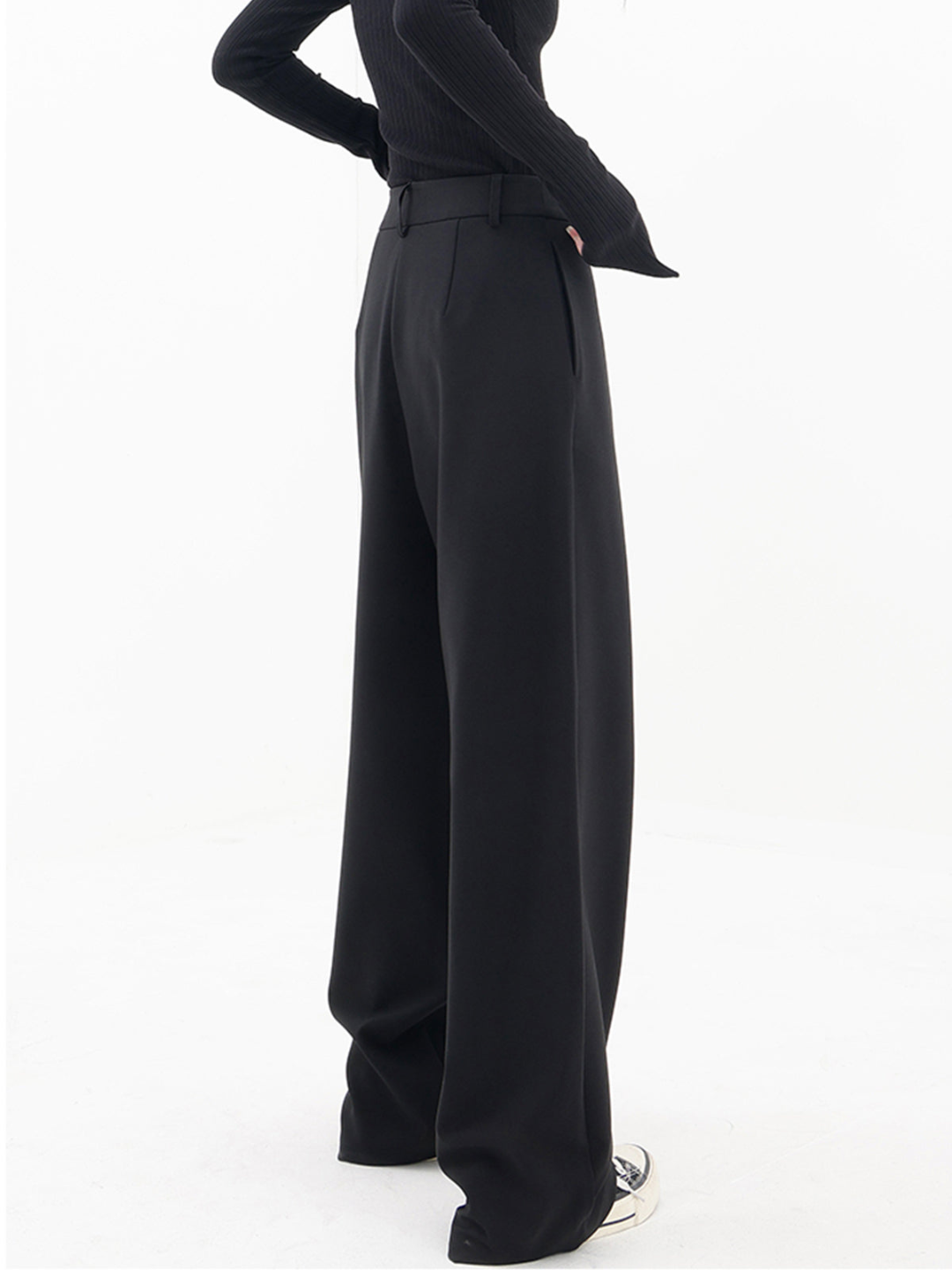 Belle | Modern baggy trousers