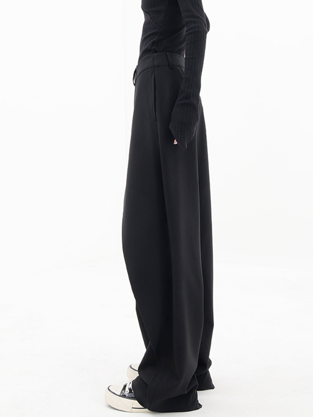 Belle | Modern baggy trousers