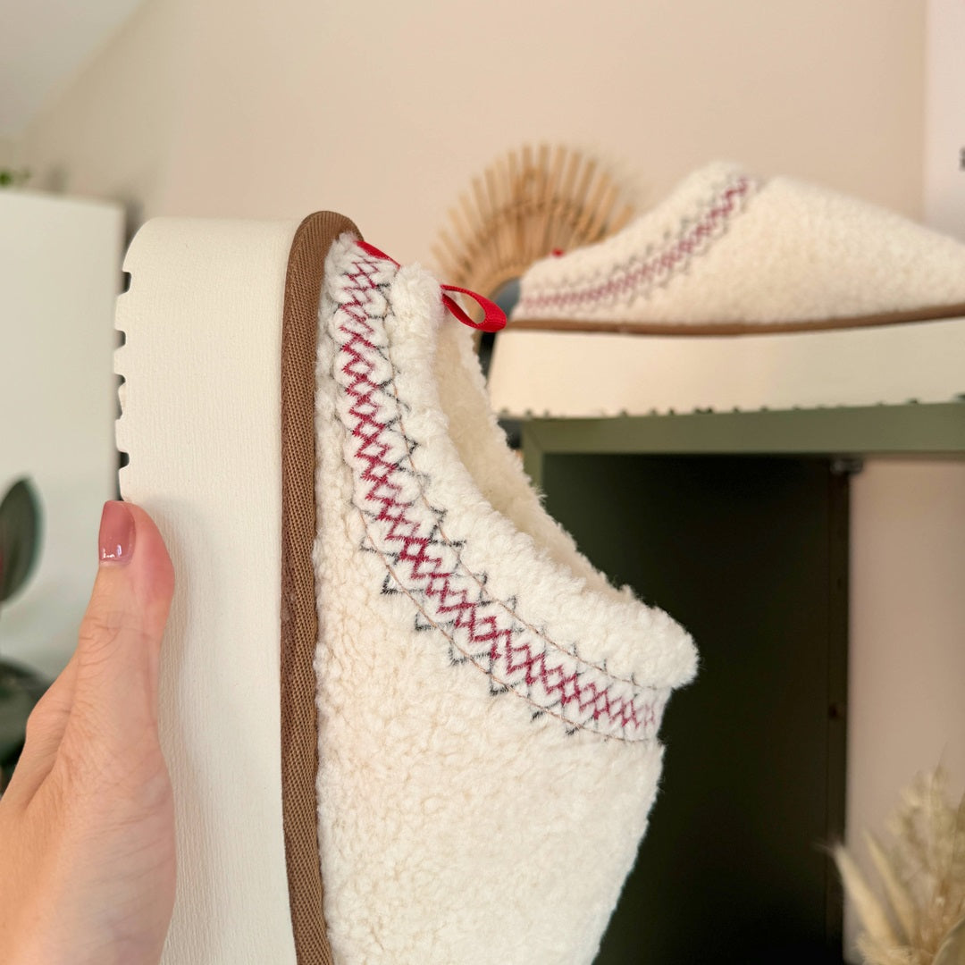 Claiere | Elevated Sherpa Slippers