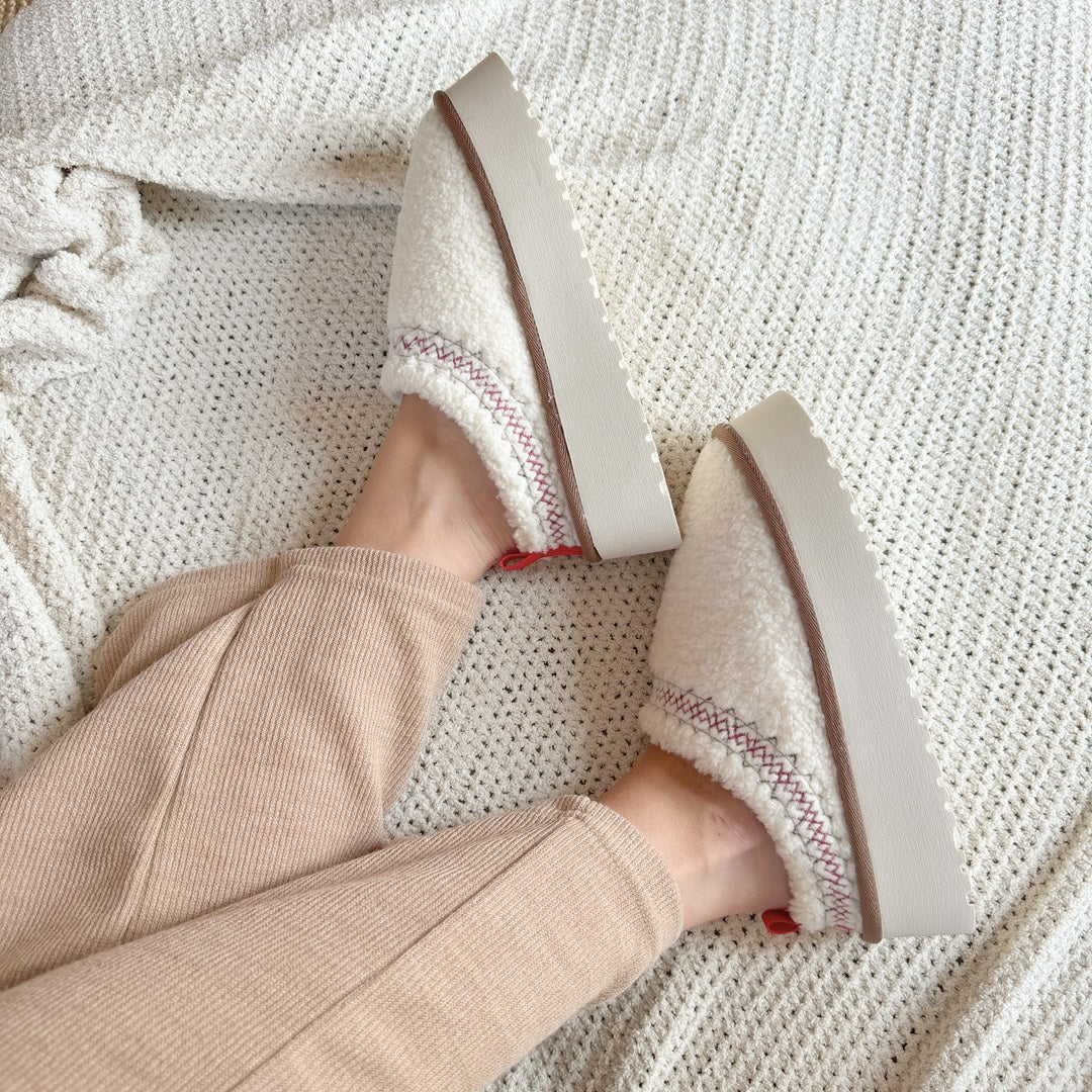 Claiere | Elevated Sherpa Slippers
