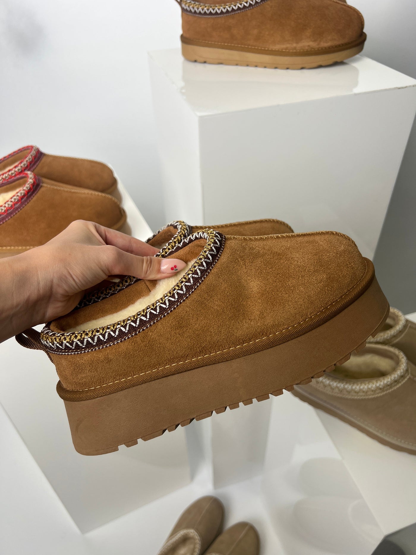 Tora platform teddy shoe - Brown