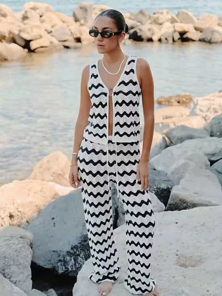 Selara Crochet Co-Ord Set – Black and White Zigzag Crochet Beach Co-Ord with Drawstring Wide Leg Trousers