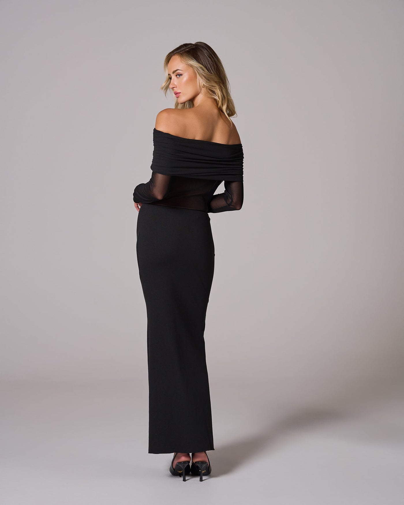 SARAH Bardot Long Sleeves Maxi Dress