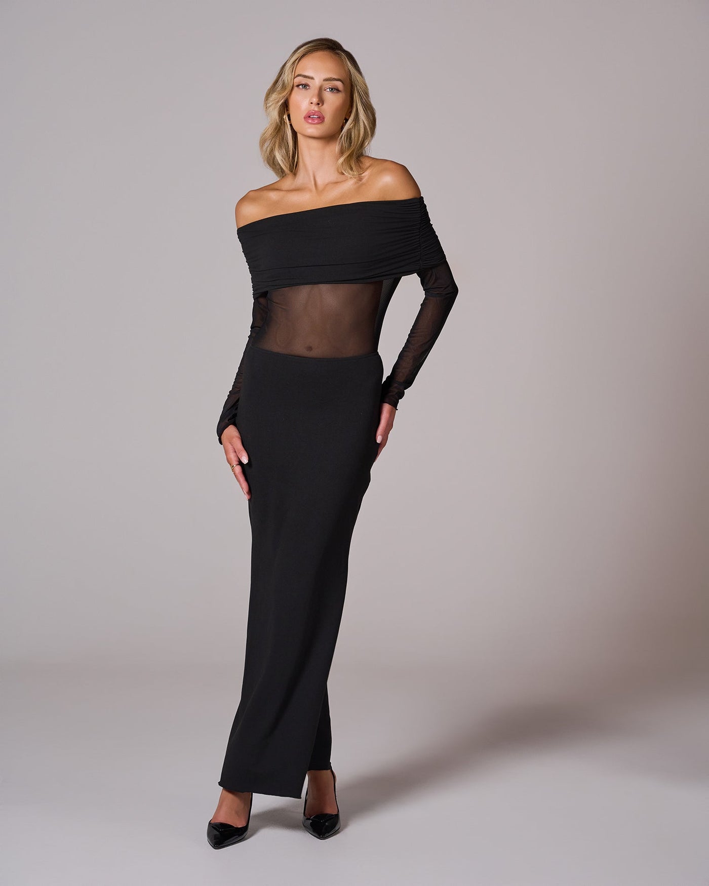 SARAH Bardot Long Sleeves Maxi Dress