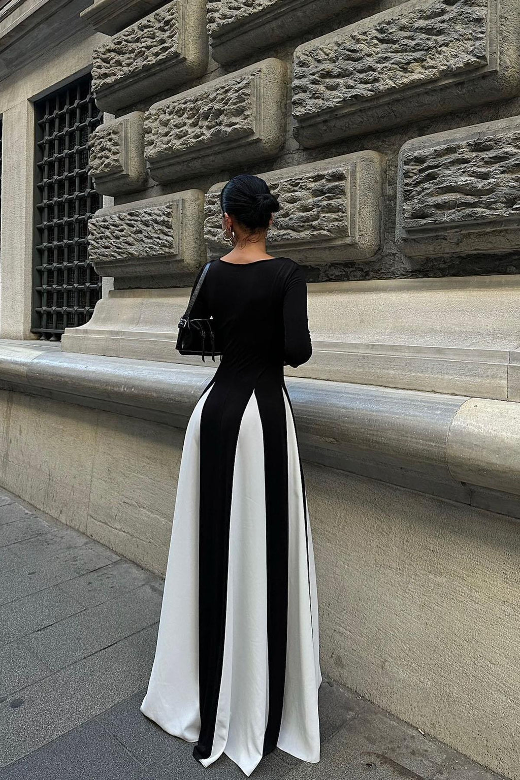 ALESSIA | Body-shaping Midi Dress