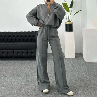 Jessica | COMFY TRACKSUIT