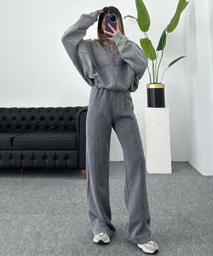 Jessica | COMFY TRACKSUIT