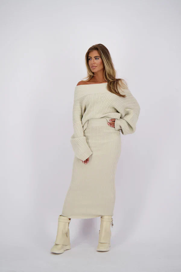 Beige knitted set