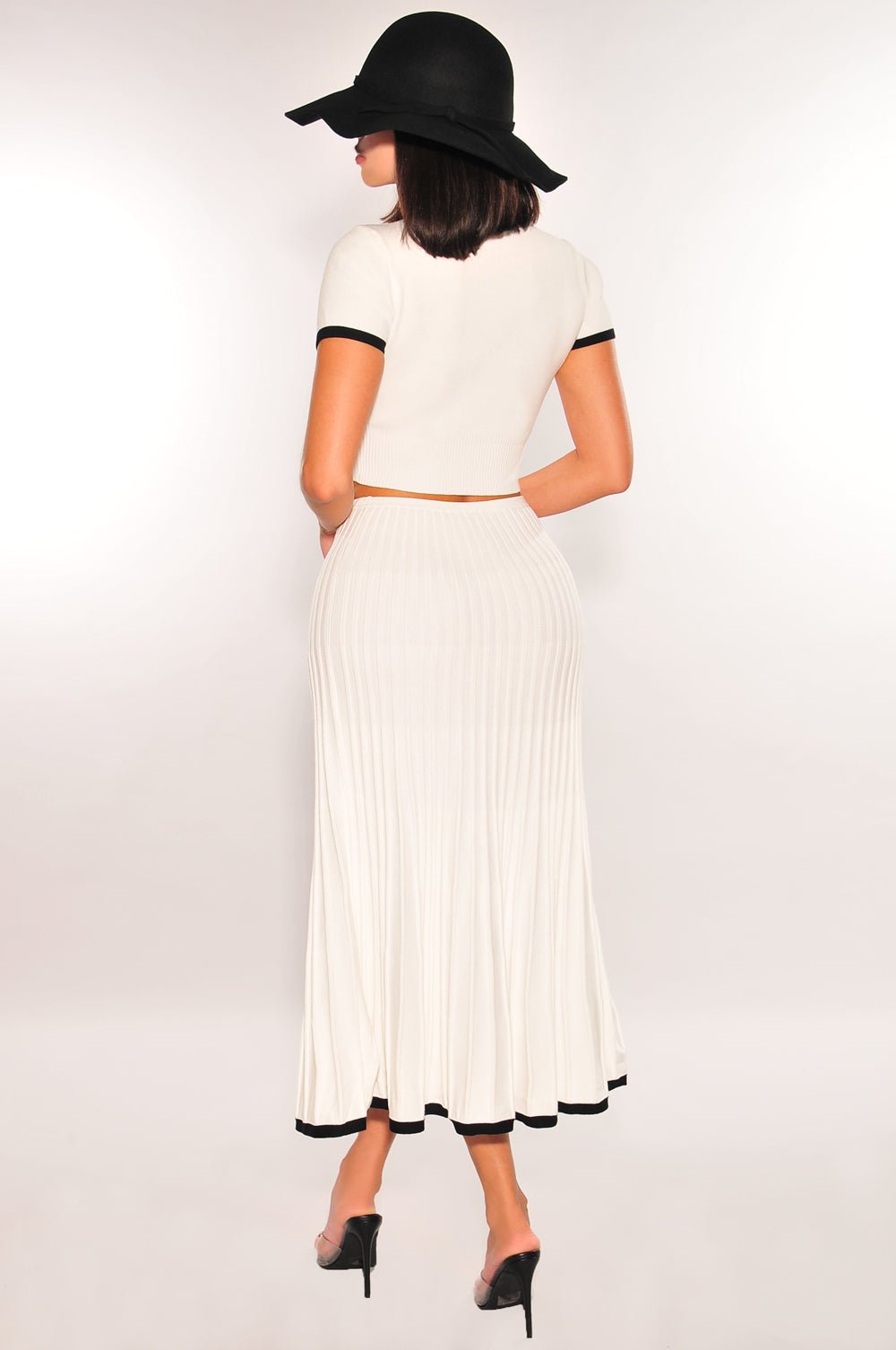 White Black Contrast Trim Pleated Knit Two Piece Skirt Set